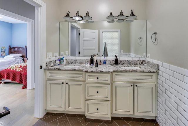 8511 Mango Avenue, Morton Grove, IL 60053