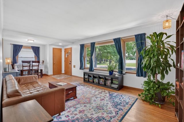5252 Xerxes Avenue N, Minneapolis, MN 55430