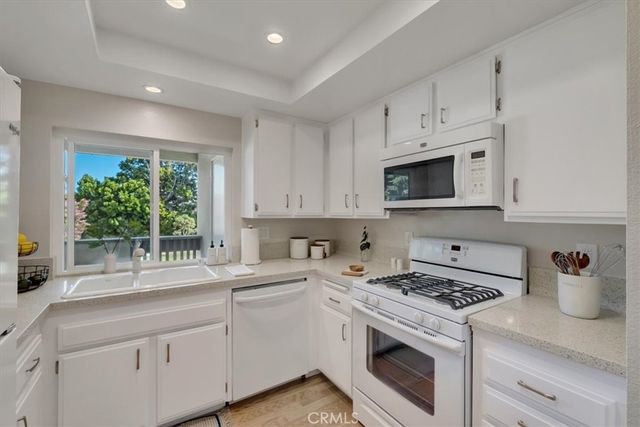 8877 Lauderdale Court 213F, Huntington Beach, CA 92646