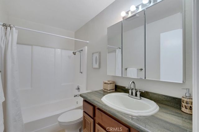 8877 Lauderdale Court 213F, Huntington Beach, CA 92646