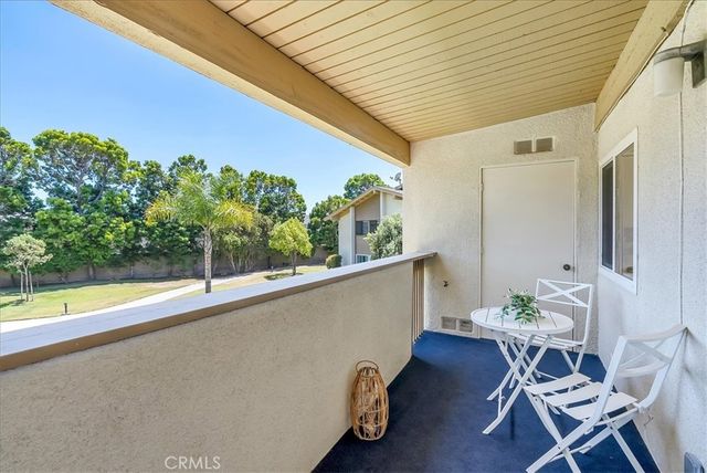 8877 Lauderdale Court 213F, Huntington Beach, CA 92646