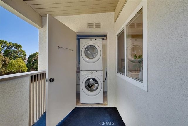 8877 Lauderdale Court 213F, Huntington Beach, CA 92646