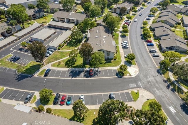 8877 Lauderdale Court 213F, Huntington Beach, CA 92646