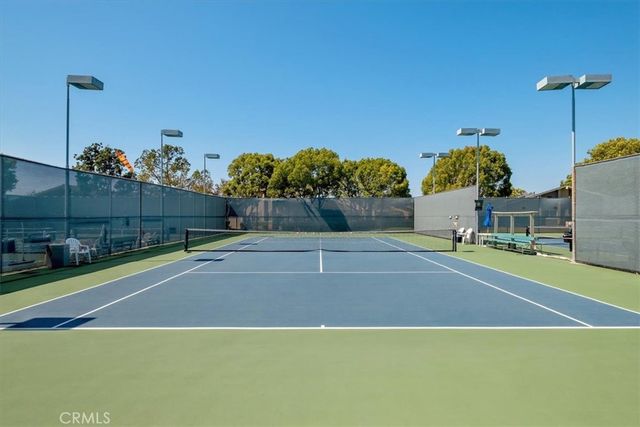 8877 Lauderdale Court 213F, Huntington Beach, CA 92646