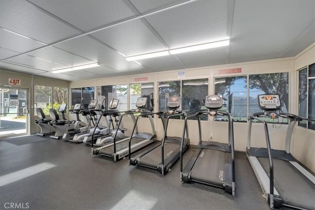 8877 Lauderdale Court 213F, Huntington Beach, CA 92646