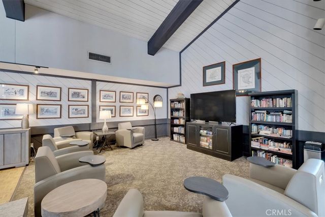 8877 Lauderdale Court 213F, Huntington Beach, CA 92646