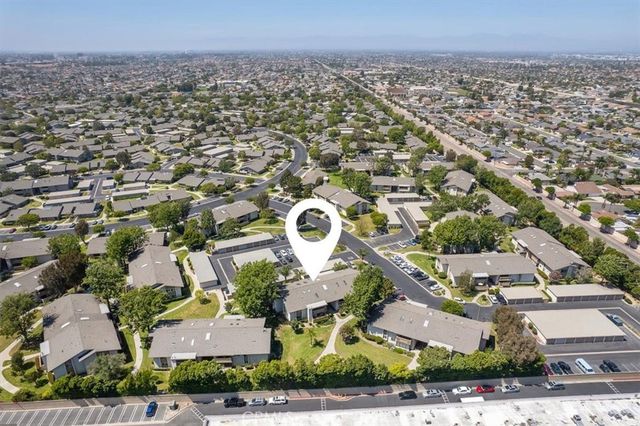 8877 Lauderdale Court 213F, Huntington Beach, CA 92646
