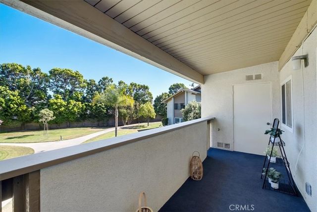 8877 Lauderdale Court 213F, Huntington Beach, CA 92646