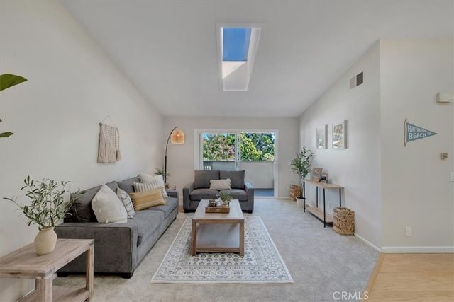 8877 Lauderdale Court 213F, Huntington Beach, CA 92646