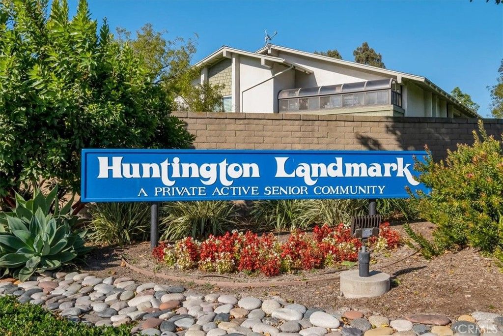 8877 Lauderdale Court 213F, Huntington Beach, CA 92646