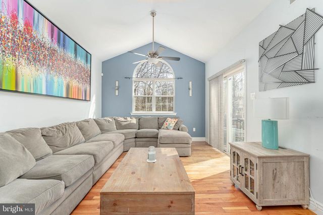 4 CANNON CT, Upper Chichester, PA 19061