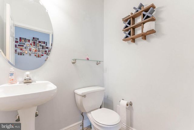 4 CANNON CT, Upper Chichester, PA 19061