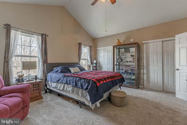 4 CANNON CT, Upper Chichester, PA 19061