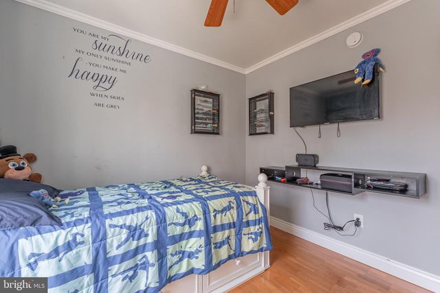 4 CANNON CT, Upper Chichester, PA 19061