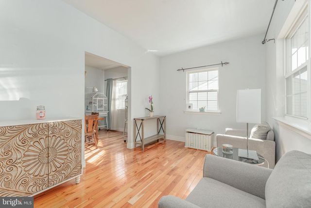 4 CANNON CT, Upper Chichester, PA 19061