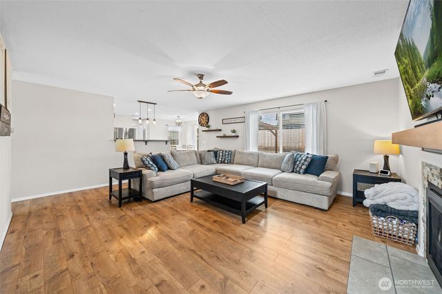 13014 120th Avenue E, Puyallup, WA 98374