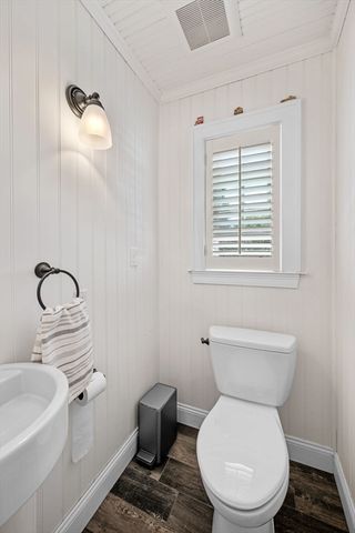 18 Pickwick Road, Marblehead, MA 01945