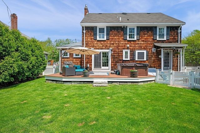 18 Pickwick Road, Marblehead, MA 01945