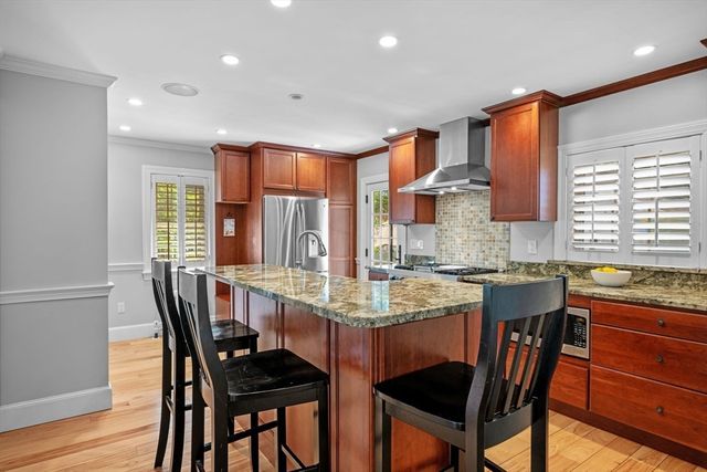 18 Pickwick Road, Marblehead, MA 01945