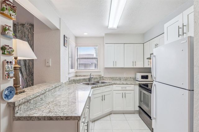 3037 ANTIQUE OAKS CIRCLE 156, Winter Park, FL 32792