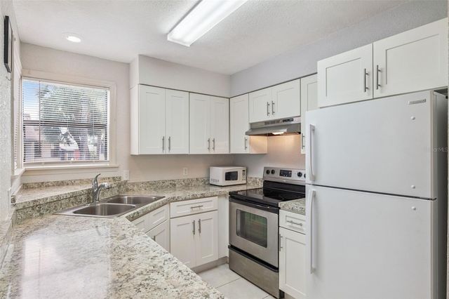 3037 ANTIQUE OAKS CIRCLE 156, Winter Park, FL 32792