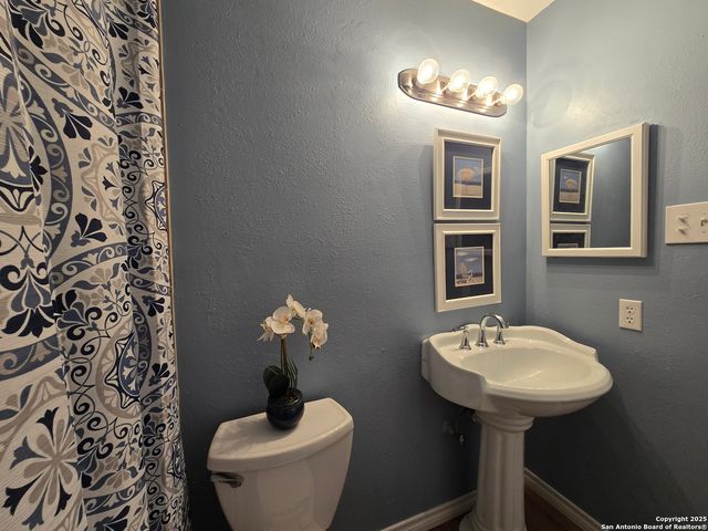 8702 Village Dr Apt 143, San Antonio, TX 78217
