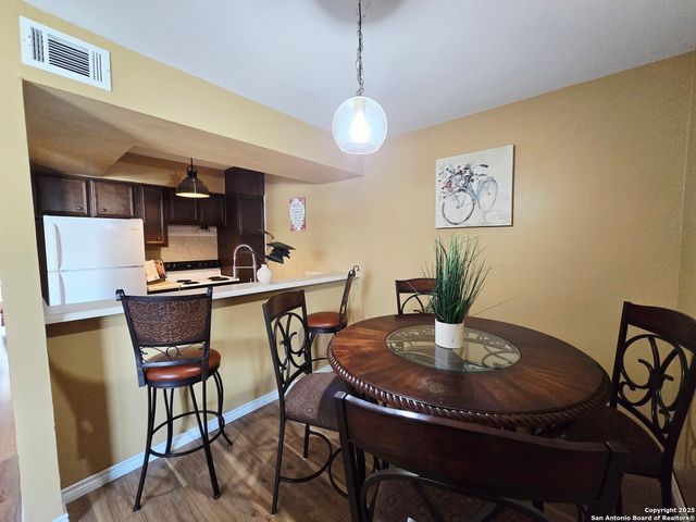 8702 Village Dr Apt 143, San Antonio, TX 78217