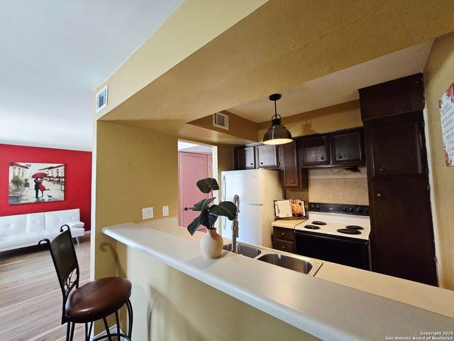 8702 Village Dr Apt 143, San Antonio, TX 78217