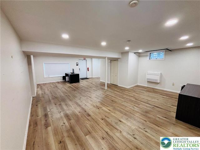 203 East Emmaus Avenue, Salisbury Twp, PA 18103