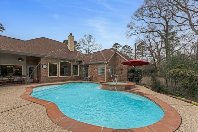 2313 Carriage Run E, Conroe, TX 77384
