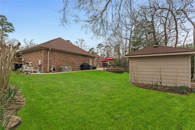 2313 Carriage Run E, Conroe, TX 77384