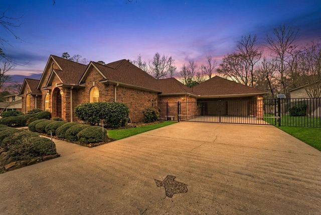 2313 Carriage Run E, Conroe, TX 77384