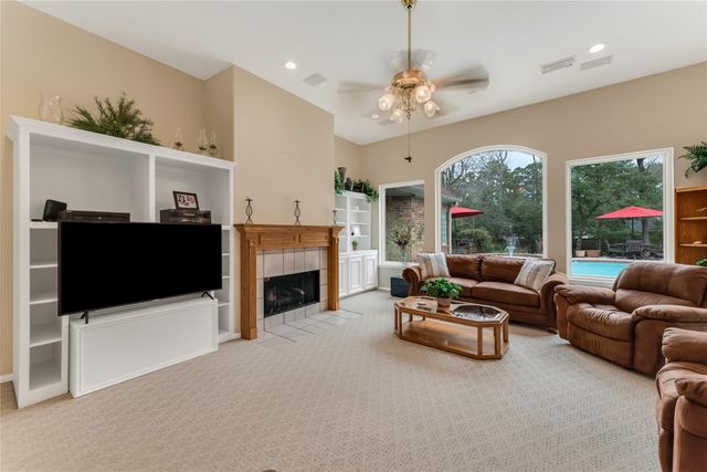 2313 Carriage Run E, Conroe, TX 77384