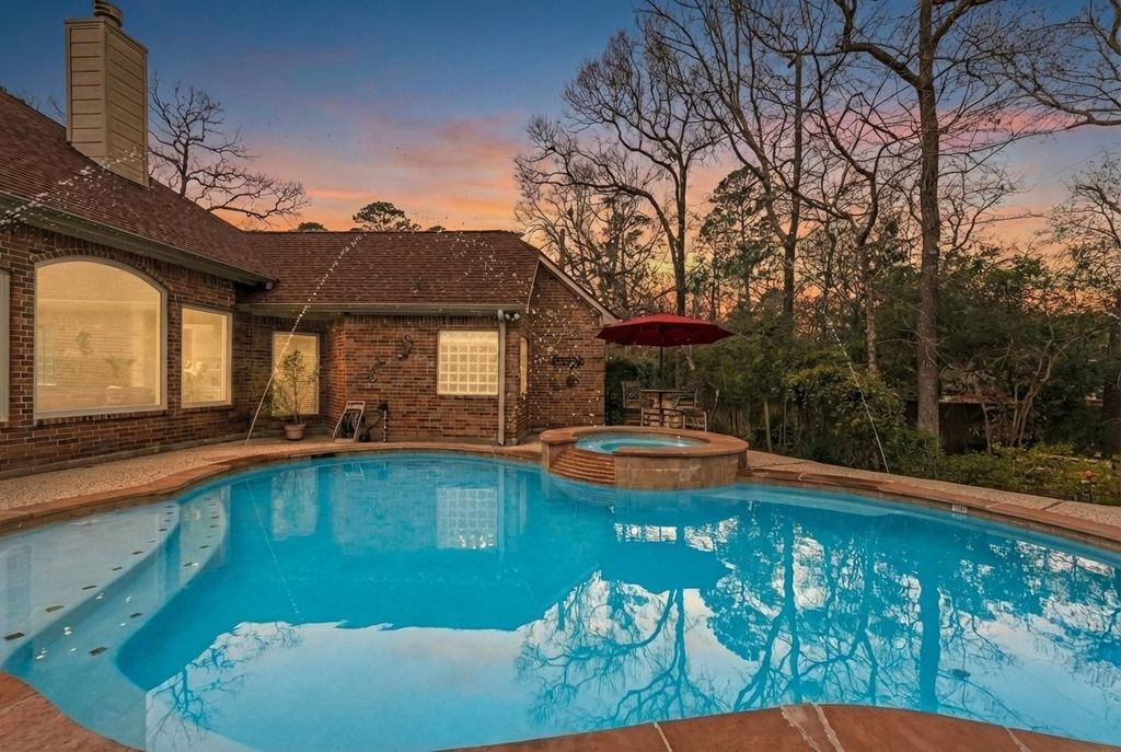 2313 Carriage Run E, Conroe, TX 77384