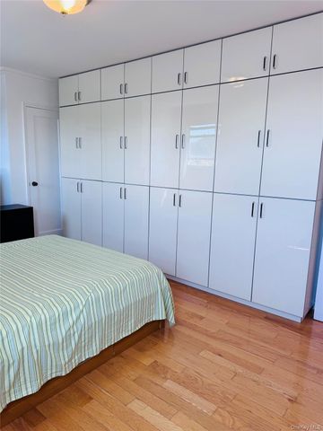 138-29 Jewel Ave 3D, Flushing, NY 11367