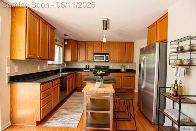 47721 GOFF Court, Canton Charter Township, MI 48188