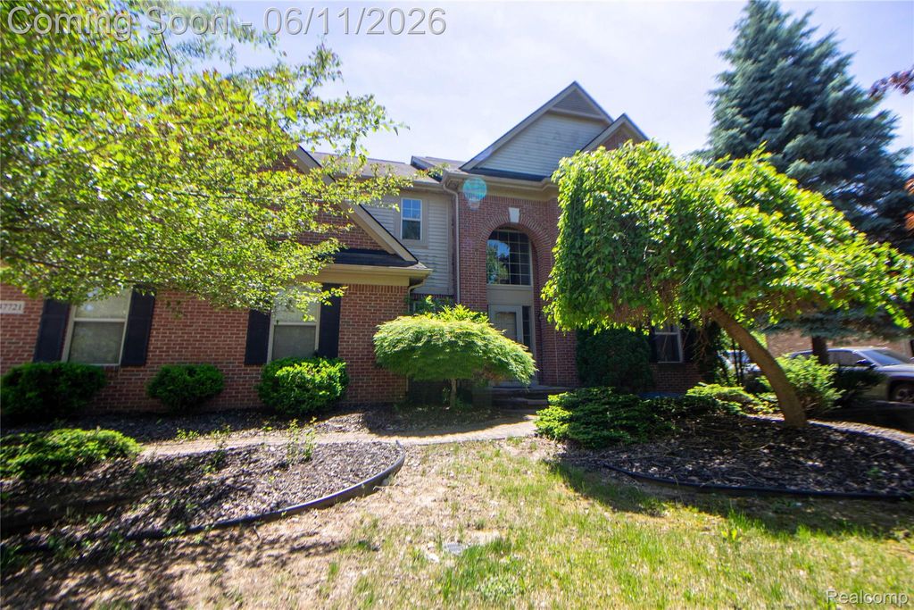 47721 GOFF Court, Canton Charter Township, MI 48188