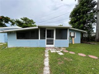 4465 Birmingham ST B (Rear), Fort Myers, FL 33905