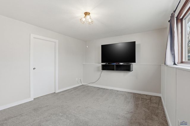 3643 IVY AVE, Rapid City, SD 57701