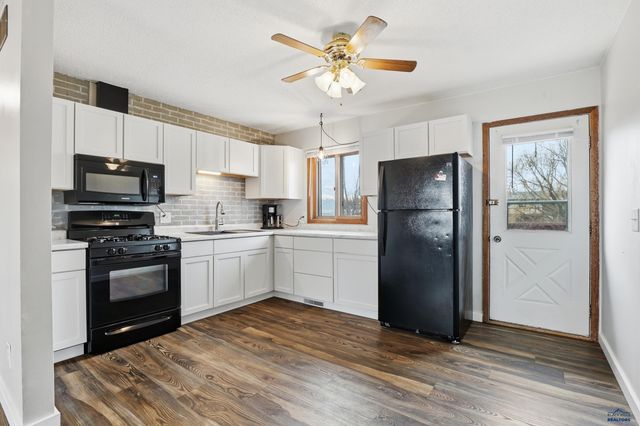 3643 IVY AVE, Rapid City, SD 57701