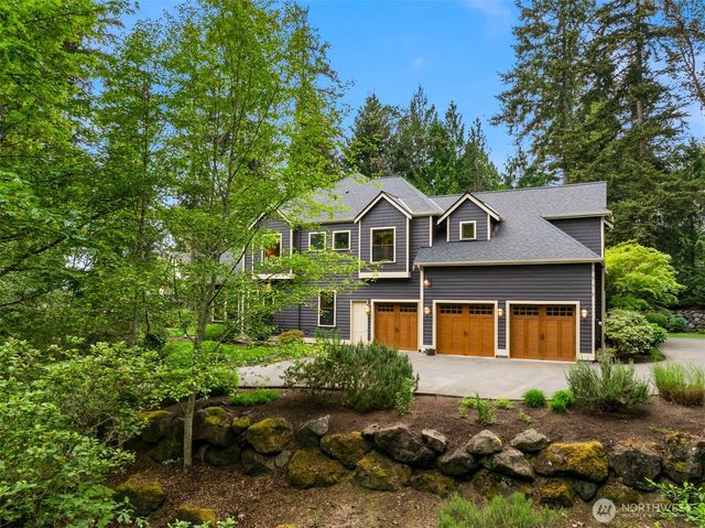 5976 NE Whitmore Way, Bainbridge Island, WA 98110