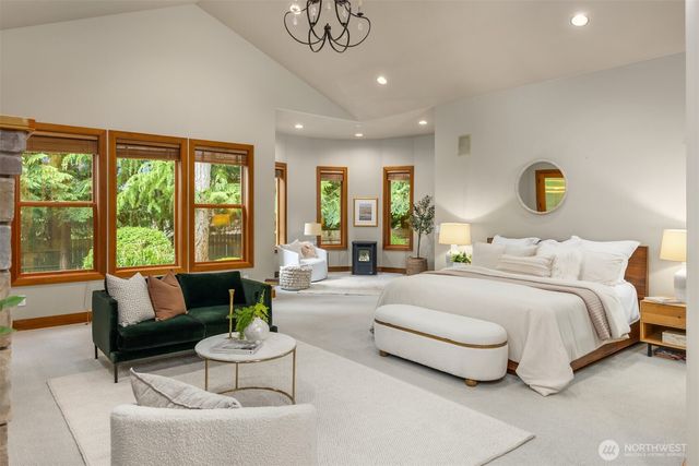 5976 NE Whitmore Way, Bainbridge Island, WA 98110
