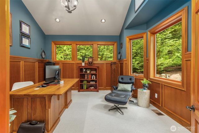 5976 NE Whitmore Way, Bainbridge Island, WA 98110