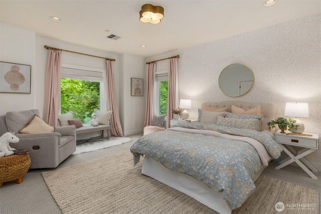 5976 NE Whitmore Way, Bainbridge Island, WA 98110