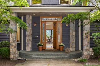 5976 NE Whitmore Way, Bainbridge Island, WA 98110