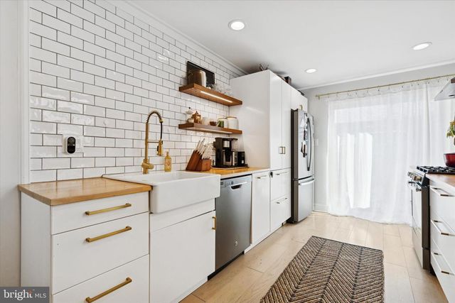 2213 TULIP ST, Philadelphia, PA 19125