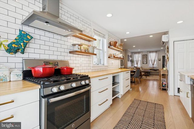 2213 TULIP ST, Philadelphia, PA 19125