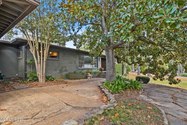 4215 Athens Drive, Jackson, MS 39211