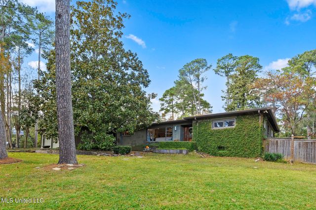 4215 Athens Drive, Jackson, MS 39211