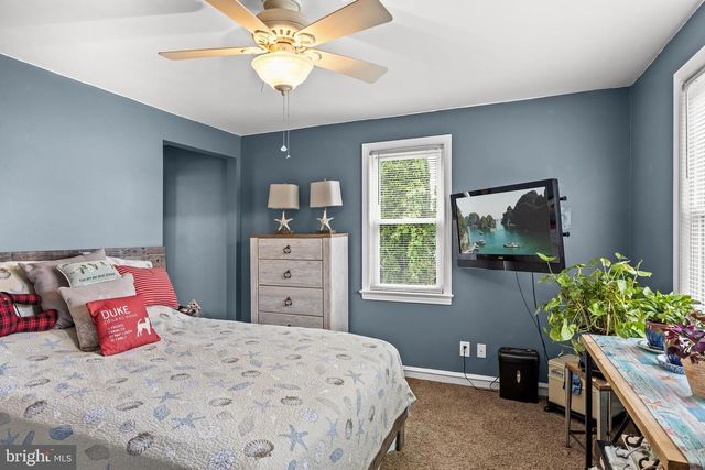 23 W MILL RD, Maple Shade, NJ 08052